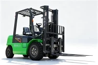 Stivuitor electric compact